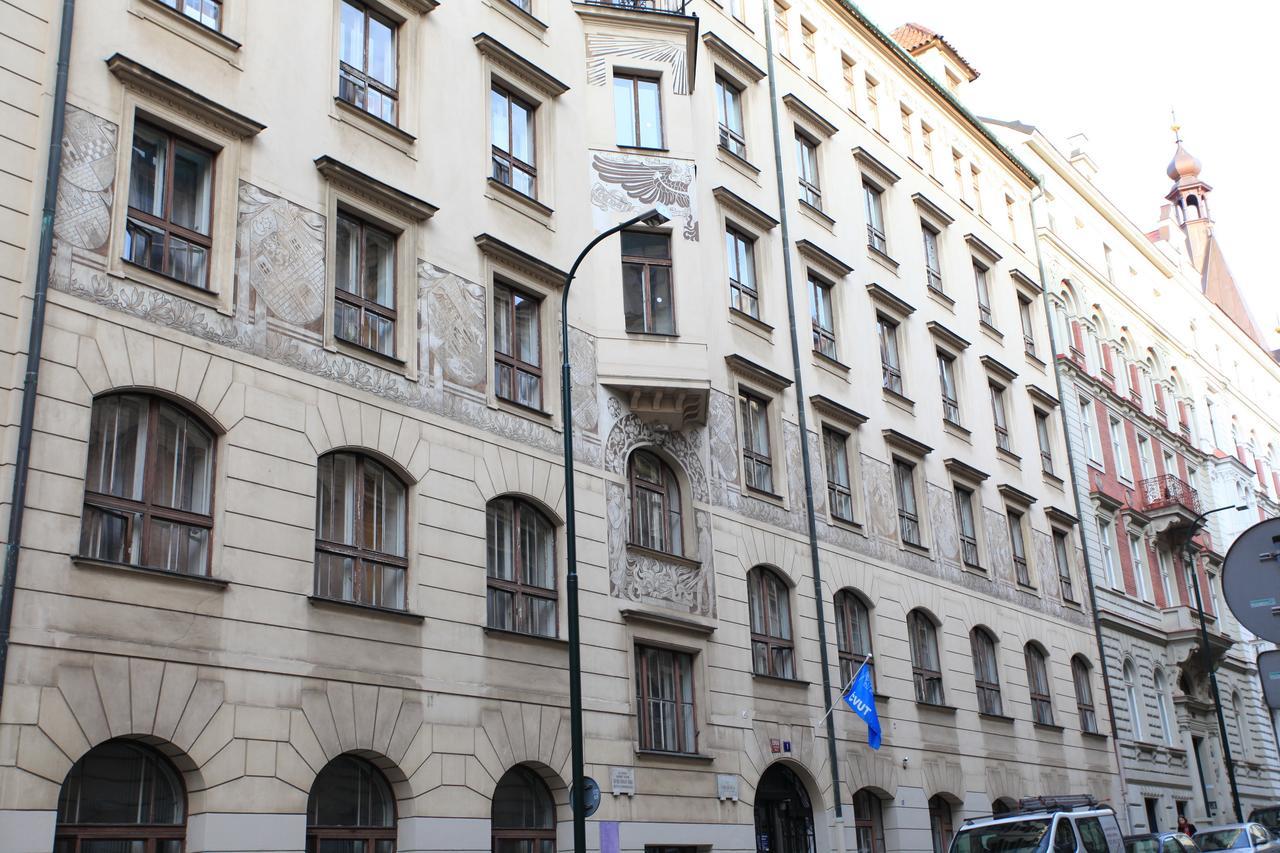 Hostel Hlavkova Prague Exterior photo