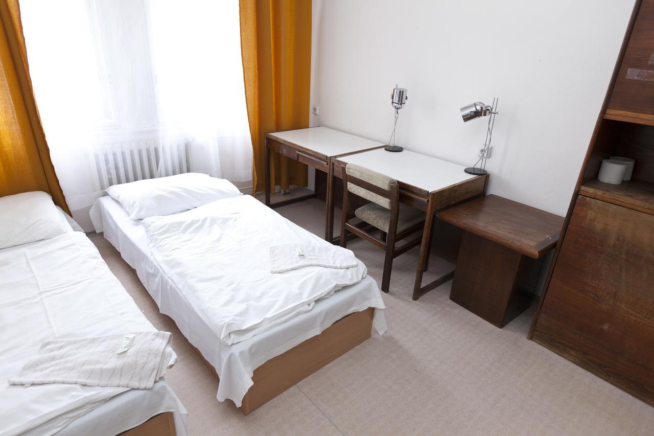 Hostel Hlavkova Prague Exterior photo